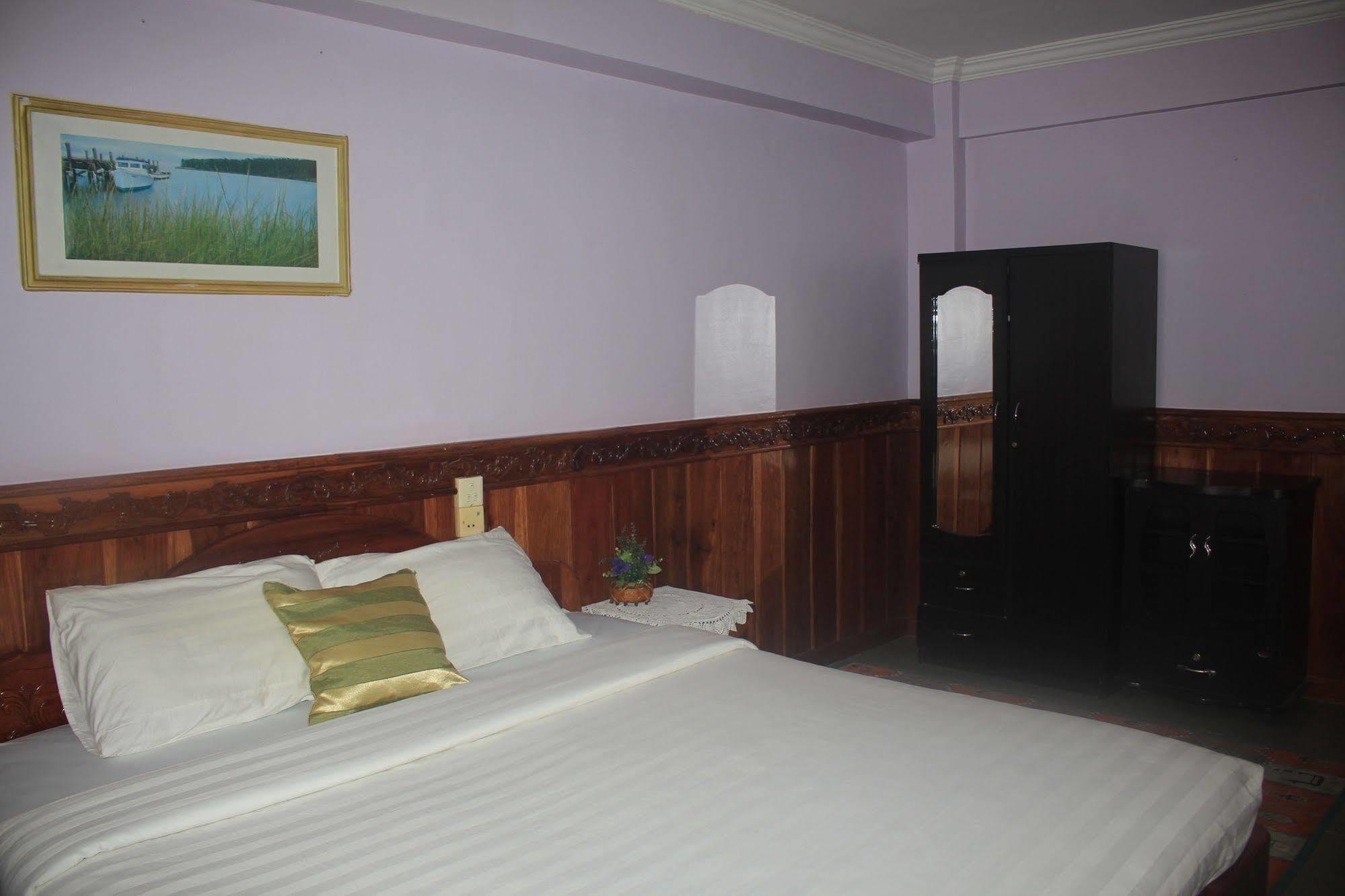 Spring Park Hotel Battambang Eksteriør billede